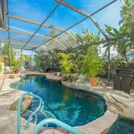 Island Time - Home Wenclosed Lagoon Style Pool Spa Walk To Beach Bikes